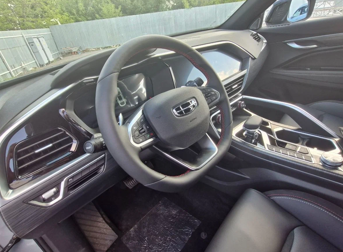 Picture Geely Tugella 2025 